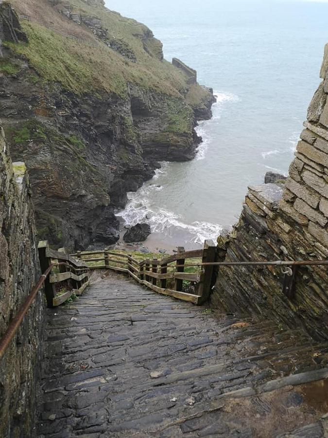 Dolphins Backpackers Hostel Tintagel Exterior photo