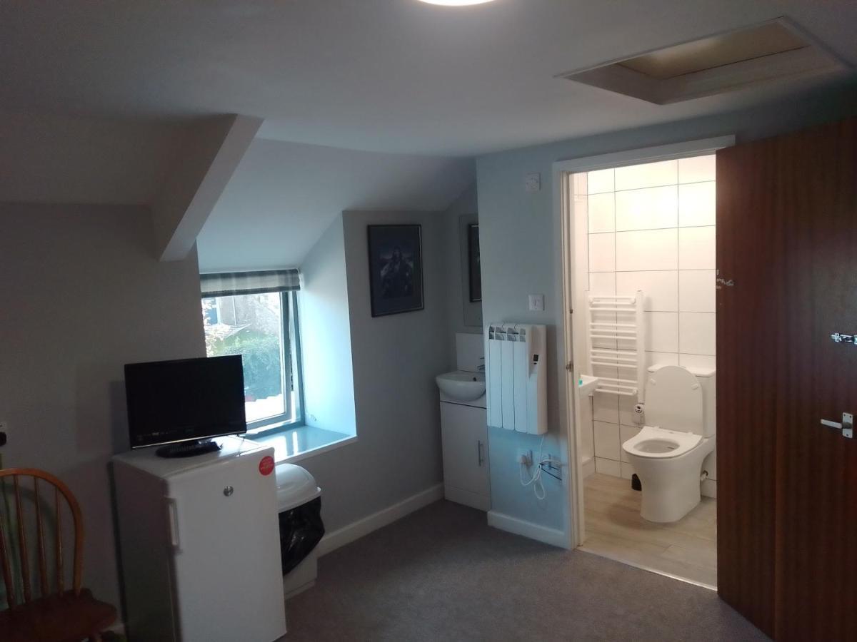 Dolphins Backpackers Hostel Tintagel Exterior photo